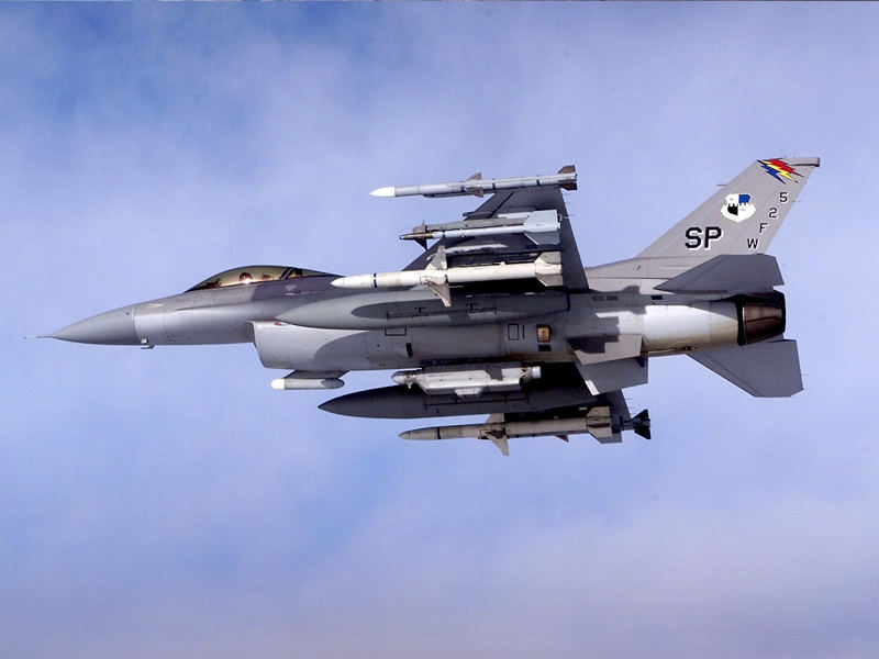 F16